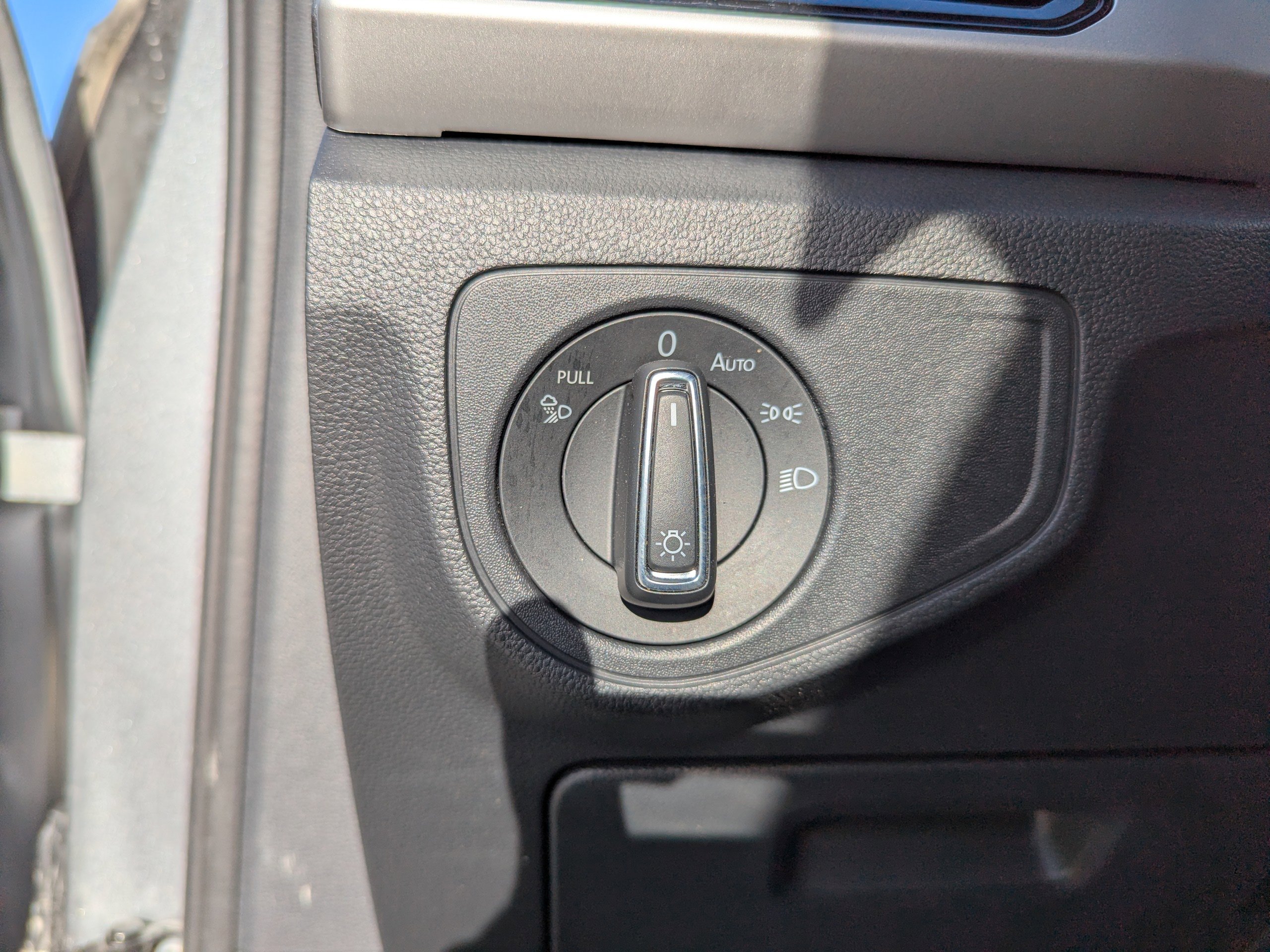 2023 Volkswagen Atlas Cross Sport SE w/Tech - Photo 13