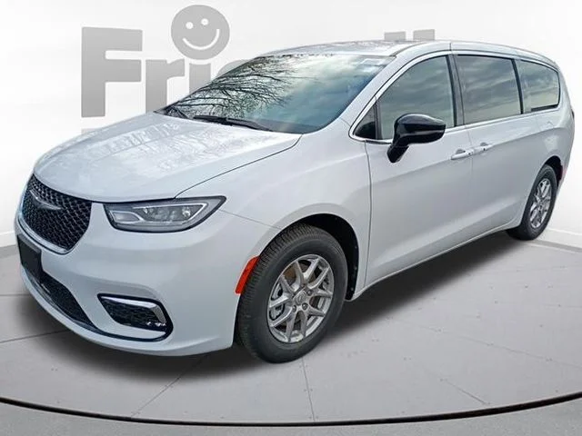 New 2026 Bright White Clear-Coat Exterior Paint Chrysler Select image 15