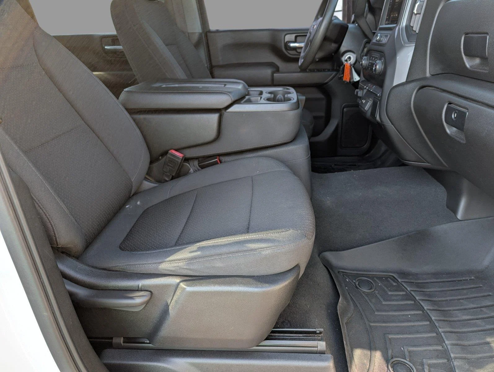 Used 2021 SUMMIT WHITE Chevrolet Custom image 39