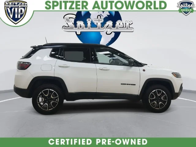 Used 2025 White Jeep Trailhawk image 3