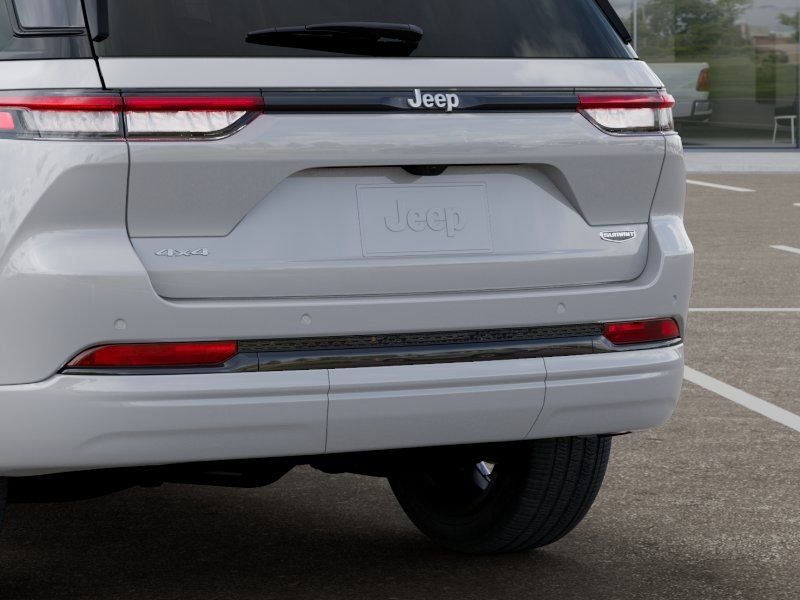 New 2026 Bright White Clear-Coat Exterior Paint Jeep Summit image 13