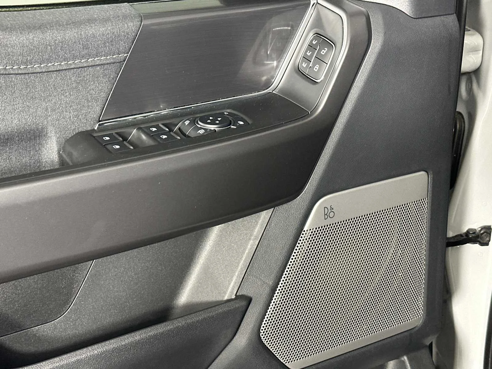 New 2026 Avalanche Gray Ford LARIAT image 12