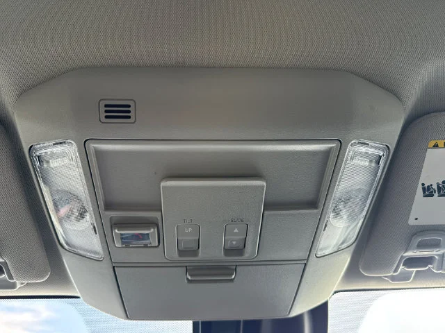 Used 2020 White Toyota Platinum image 23