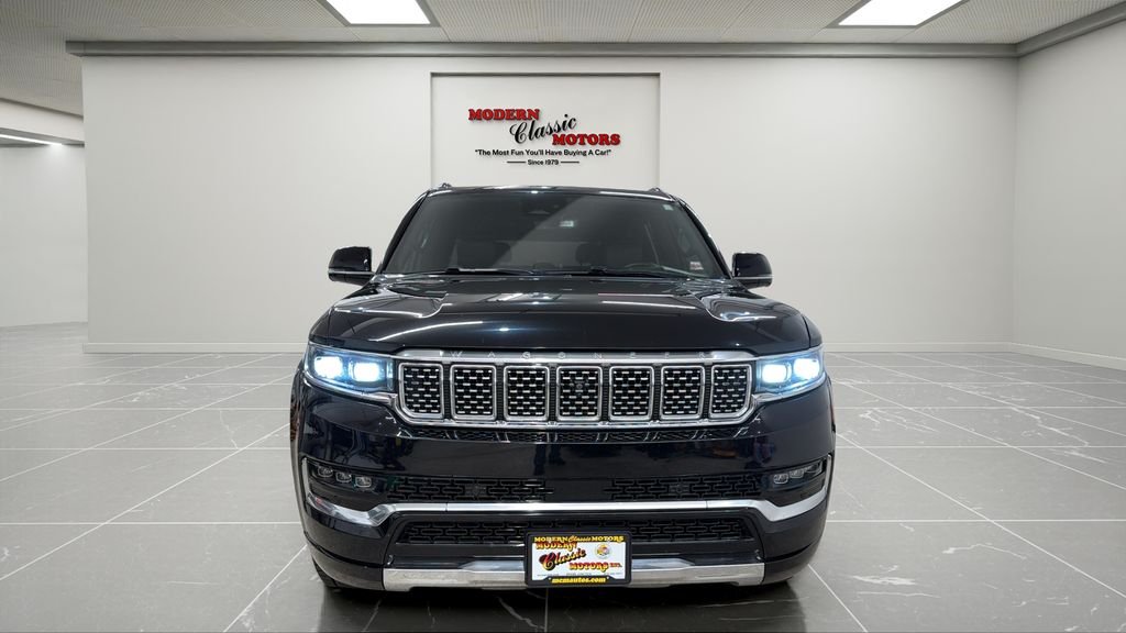 Used 2024 Black Jeep L image 2