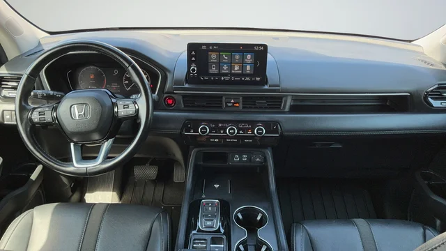 Used 2025  Honda EX-L image 9