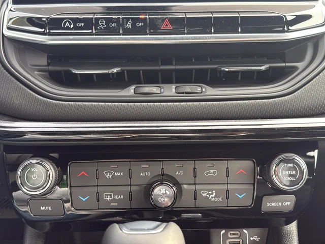 New 2026 Fathom Blue Pearl Coat Jeep Latitude image 21