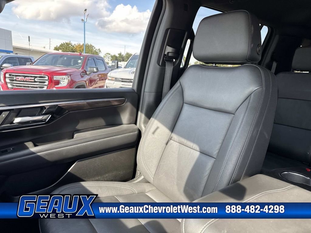 Used 2025 Black Chevrolet Z71 image 40