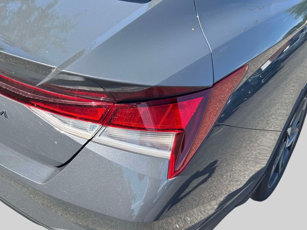 Used 2023 Gray Hyundai SEL image 9
