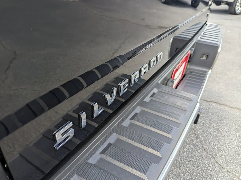 Used 2015 Black Chevrolet LT image 26