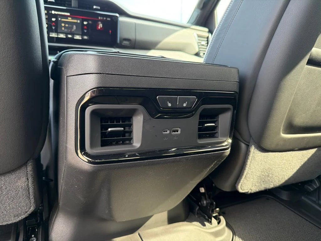 New 2026 Sterling Metallic GMC AT4X image 30