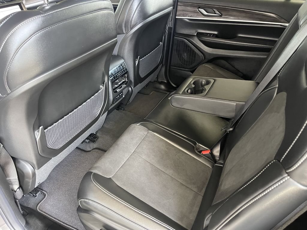 New 2026 Baltic Gray Metallic Clearcoat Jeep Altitude image 15