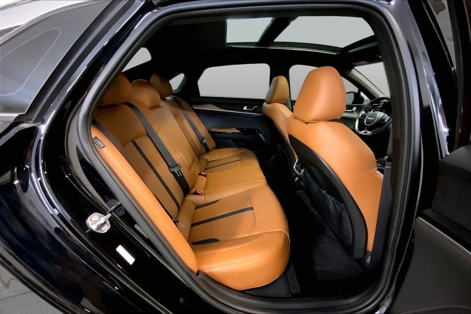 Used 2022 Ebony Black Kia GT image 18
