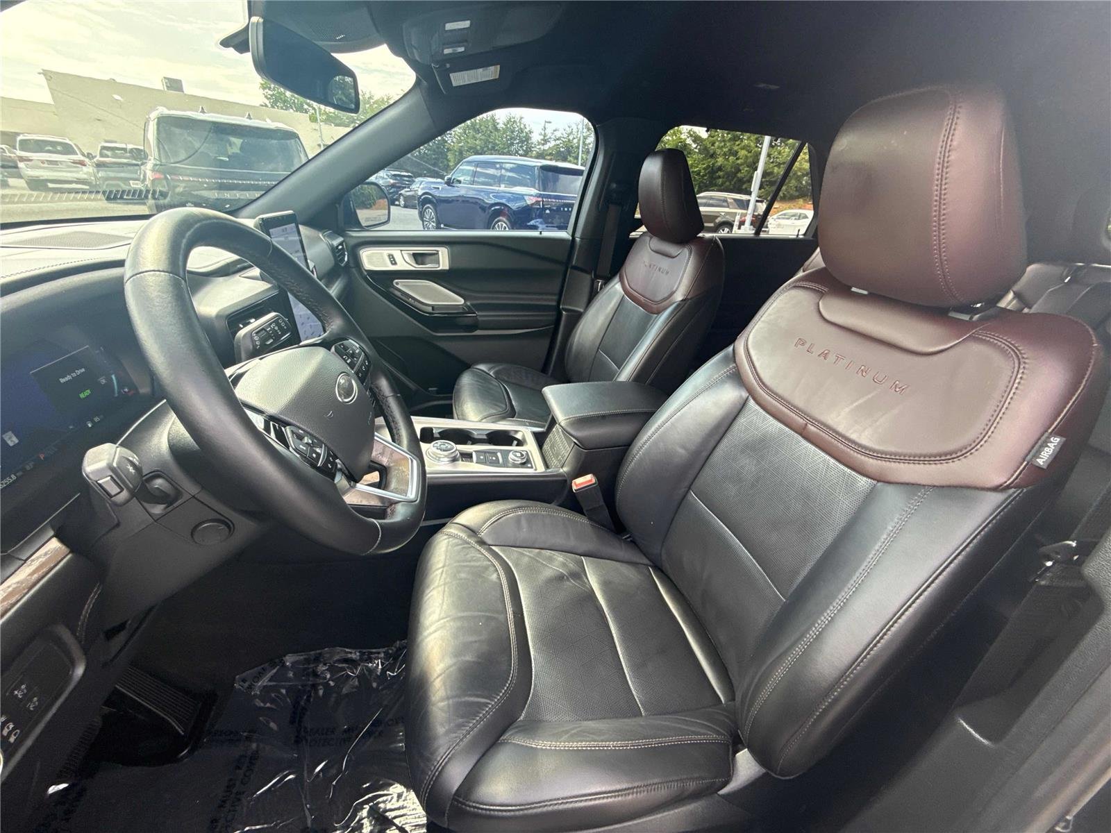 2022 Ford Explorer Platinum - Photo 11