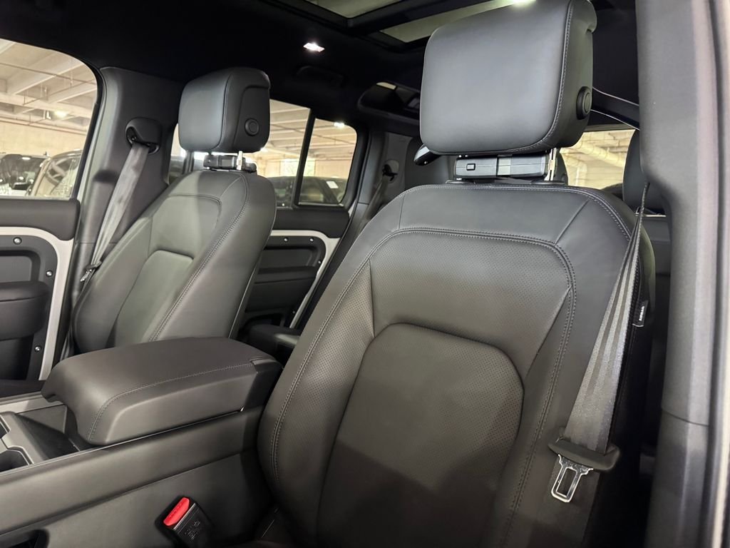 New 2026 Borasco Grey Land Rover X-Dynamic SE image 9