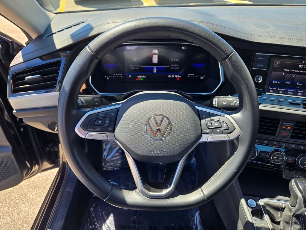 2024 Volkswagen Jetta SE - Photo 35