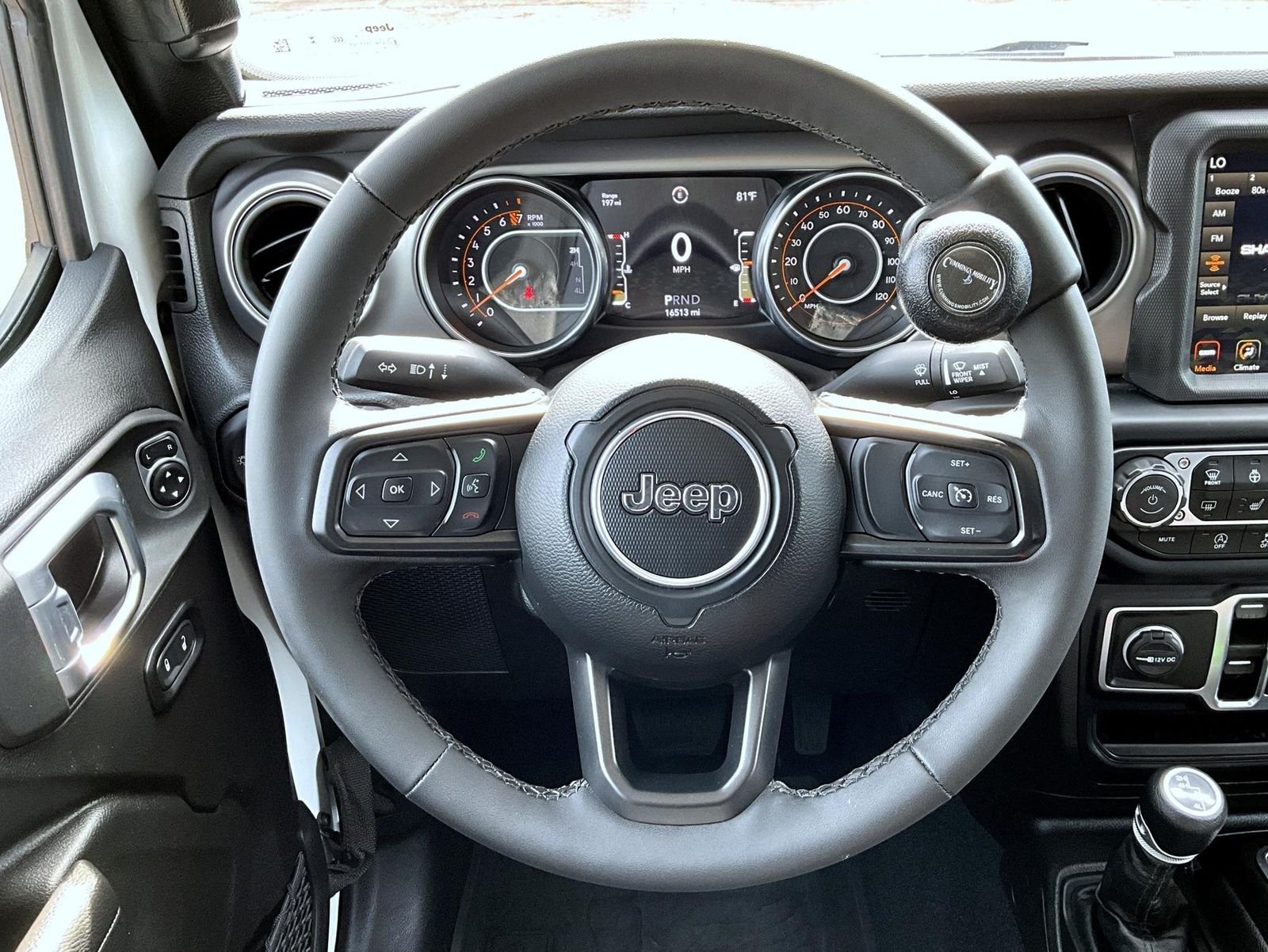 Used 2023 White Jeep Sport S image 13