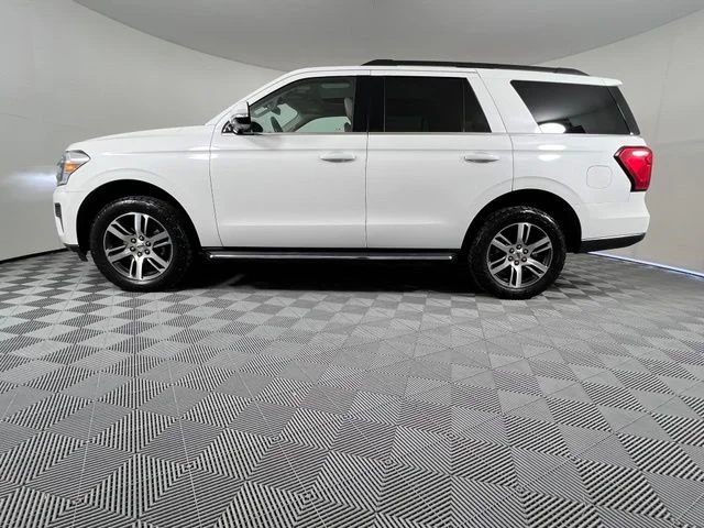 Used 2022 White Ford XLT image 4