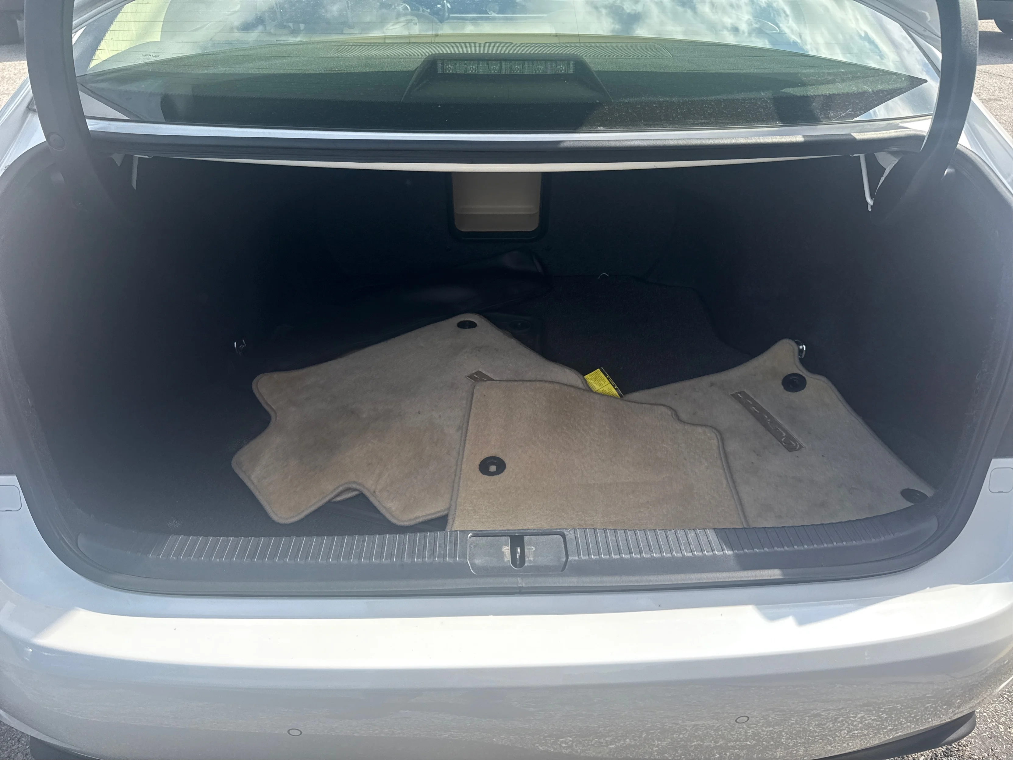 Used 2013 White Lexus Base image 13