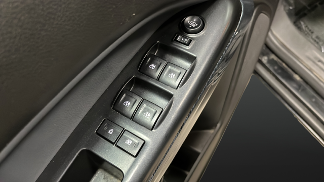 Used 2015 Black Chevrolet Z71 image 21