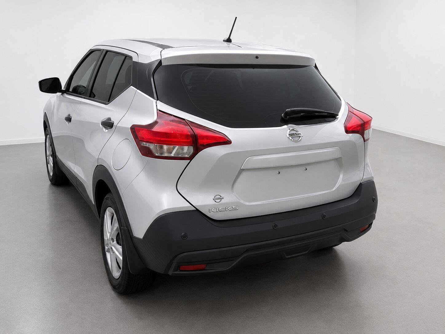 2020 Nissan Kicks S - Photo 3
