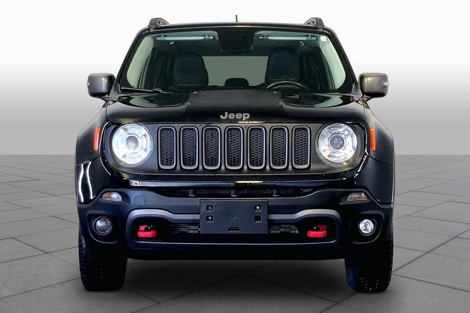 Used 2017 Black Jeep Trailhawk image 4