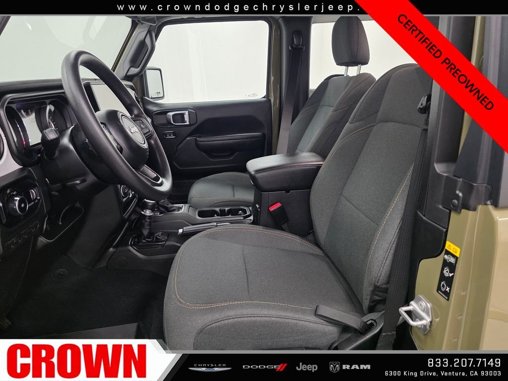Certified Used 2025  Jeep Sport image 18
