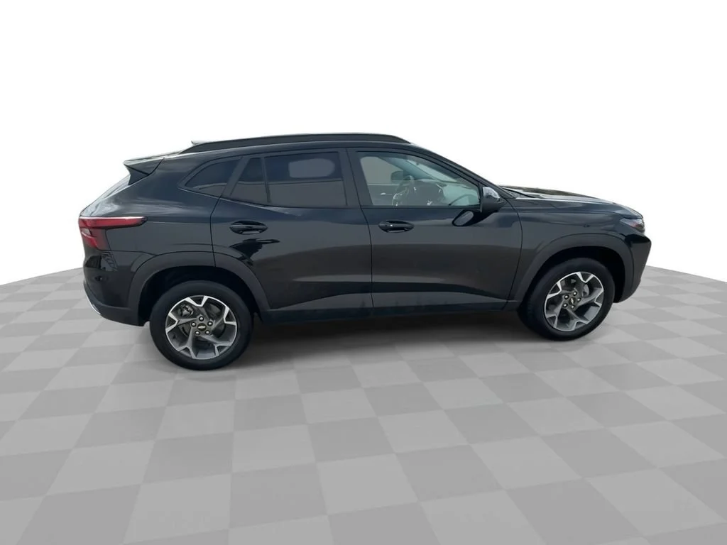 Used 2026 Mosaic Black Metallic Chevrolet LT image 9