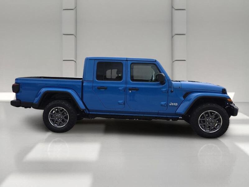 Certified Used 2020 Hydro Blue Pearlcoat JEEP OVERLAND 4X4 image 6