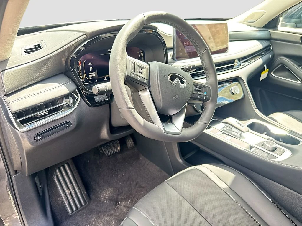 New 2027 GRAPHITE SHADOW INFINITI Luxe FWD image 9