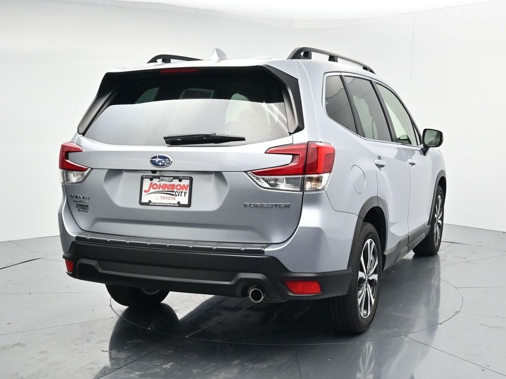 2023 Subaru Forester Limited - Photo 6