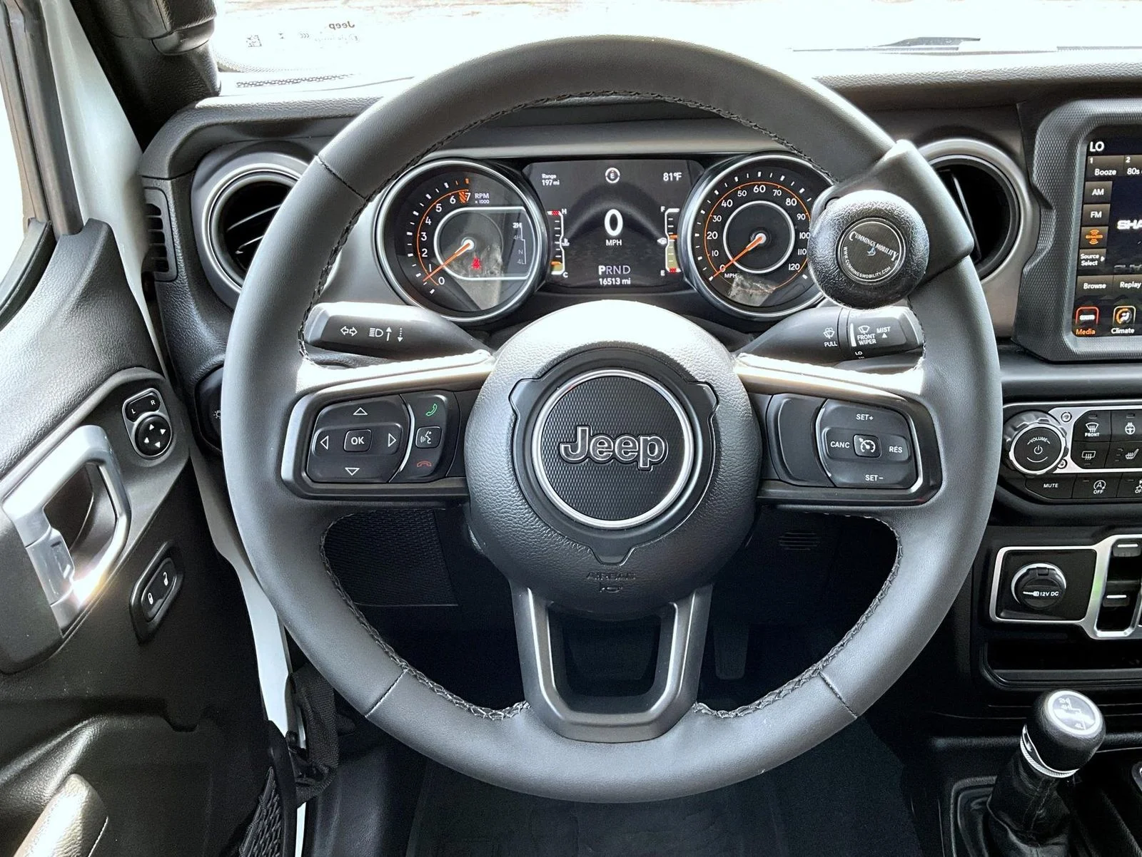 Used 2023 White Jeep Sport S image 13