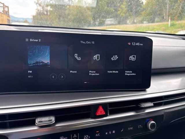 Used 2025  Kia X-Line EX image 27