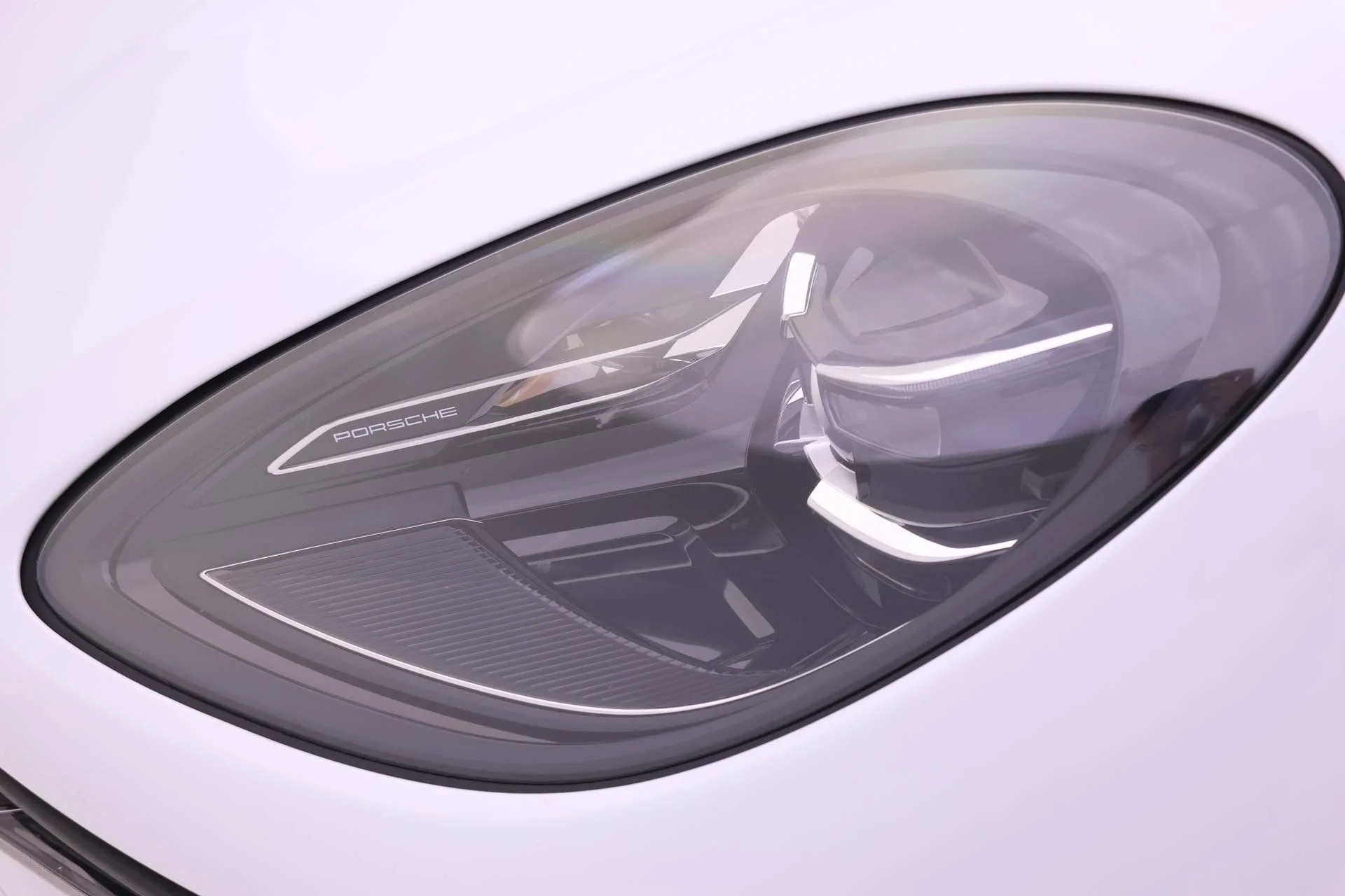 Used 2025 White Porsche  image 21
