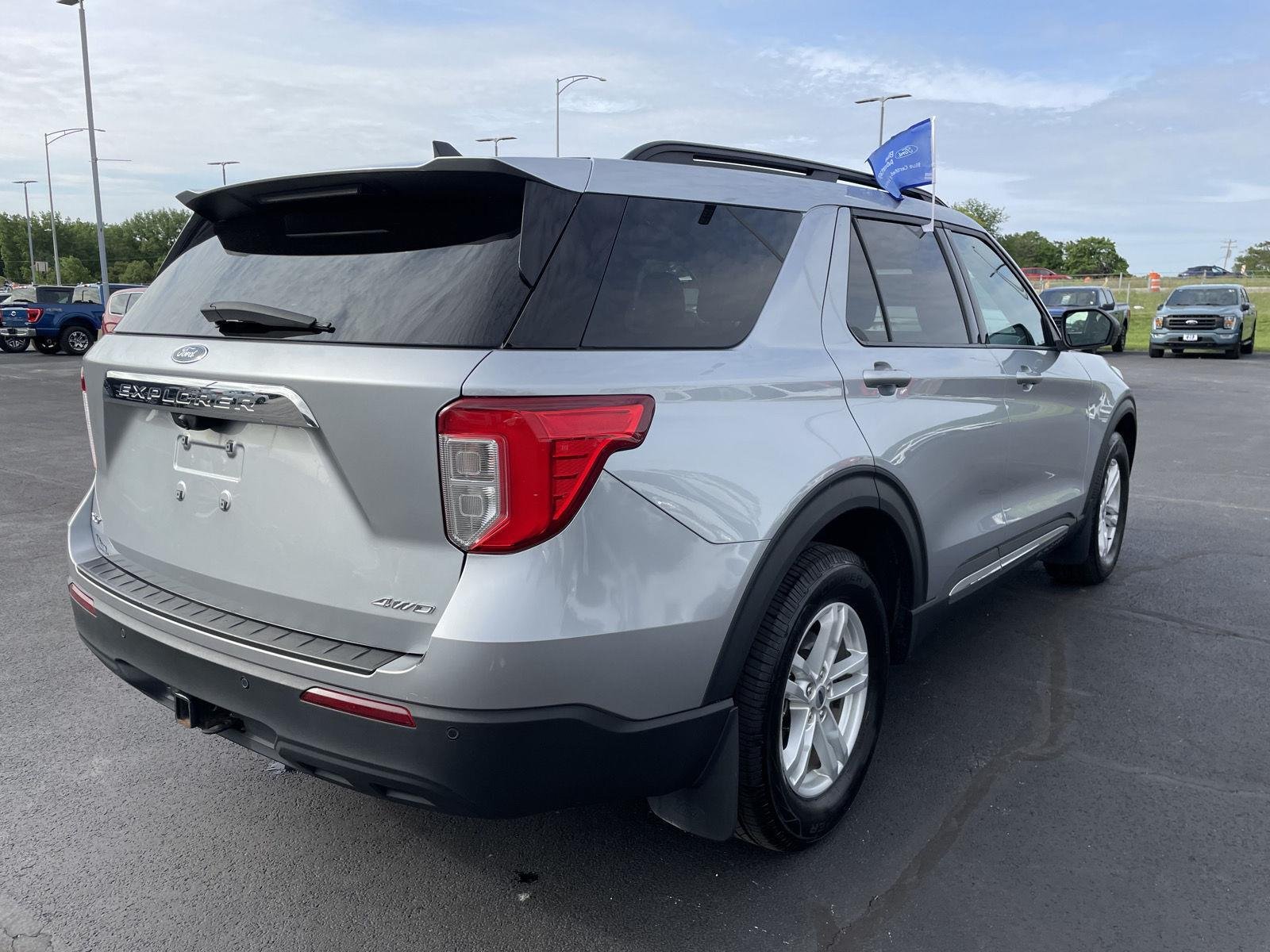 Used 2022 Iconic Silver Ford XLT image 5