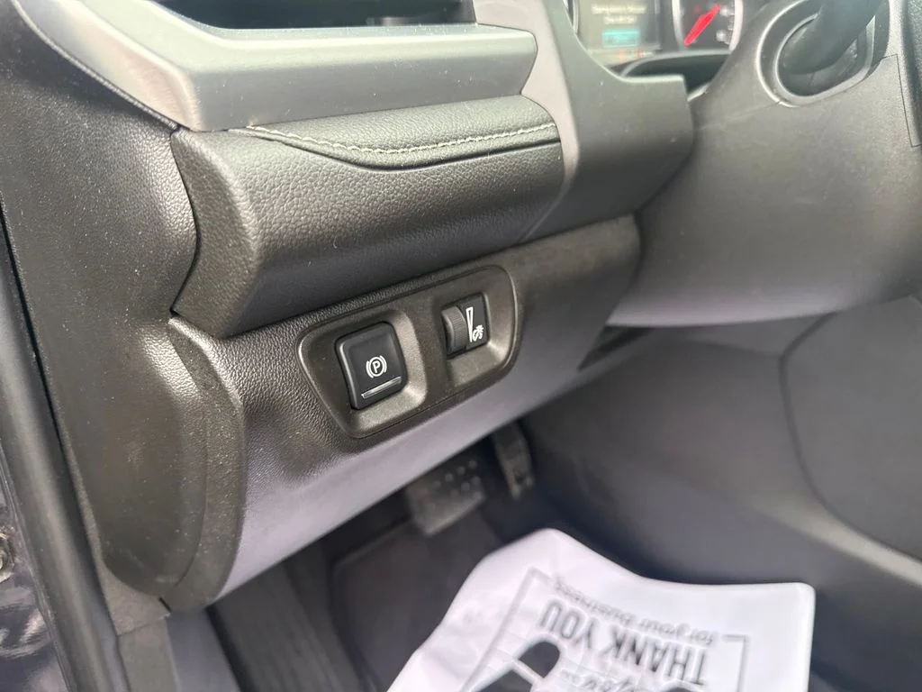 Used 2018 Blue GMC SLE-2 image 14