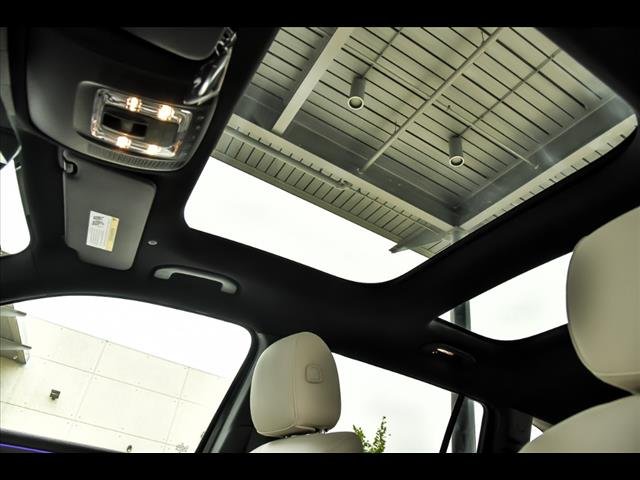 2025 Mercedes-Benz GLB Base - Photo 11