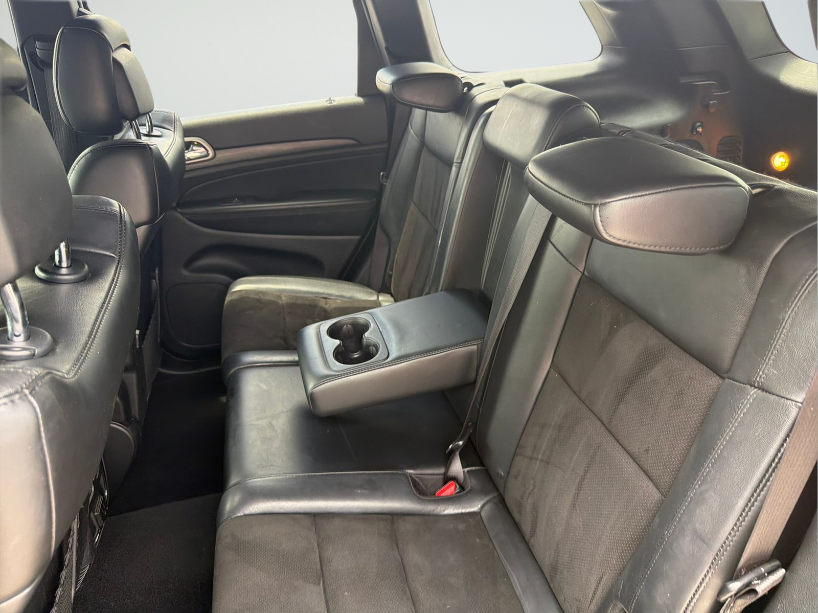 Used 2021 Diamond Black Jeep Laredo X image 28