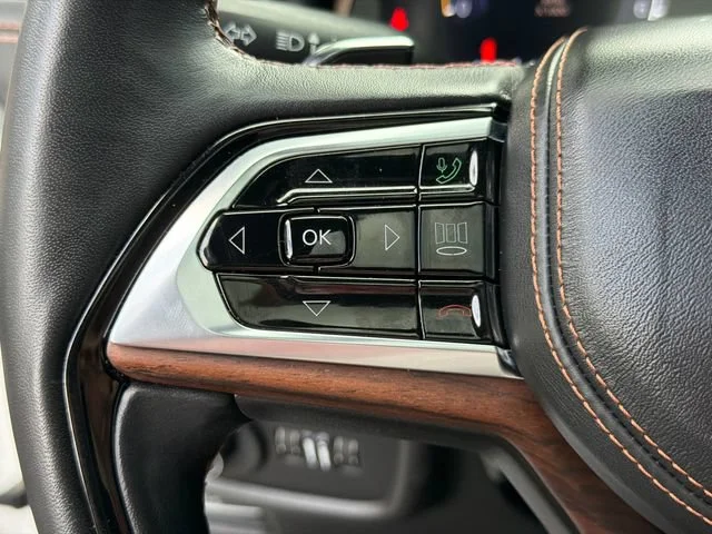 Used 2022 White Jeep Summit 4x2 image 25
