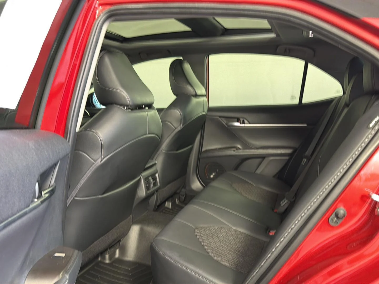 Used 2022 Supersonic Red w/Midnight Black Metallic Roof Toyota XSE image 20