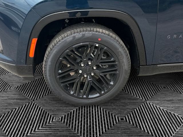 New 2026 Fathom Blue Pearlcoat Jeep Limited Reserve image 9
