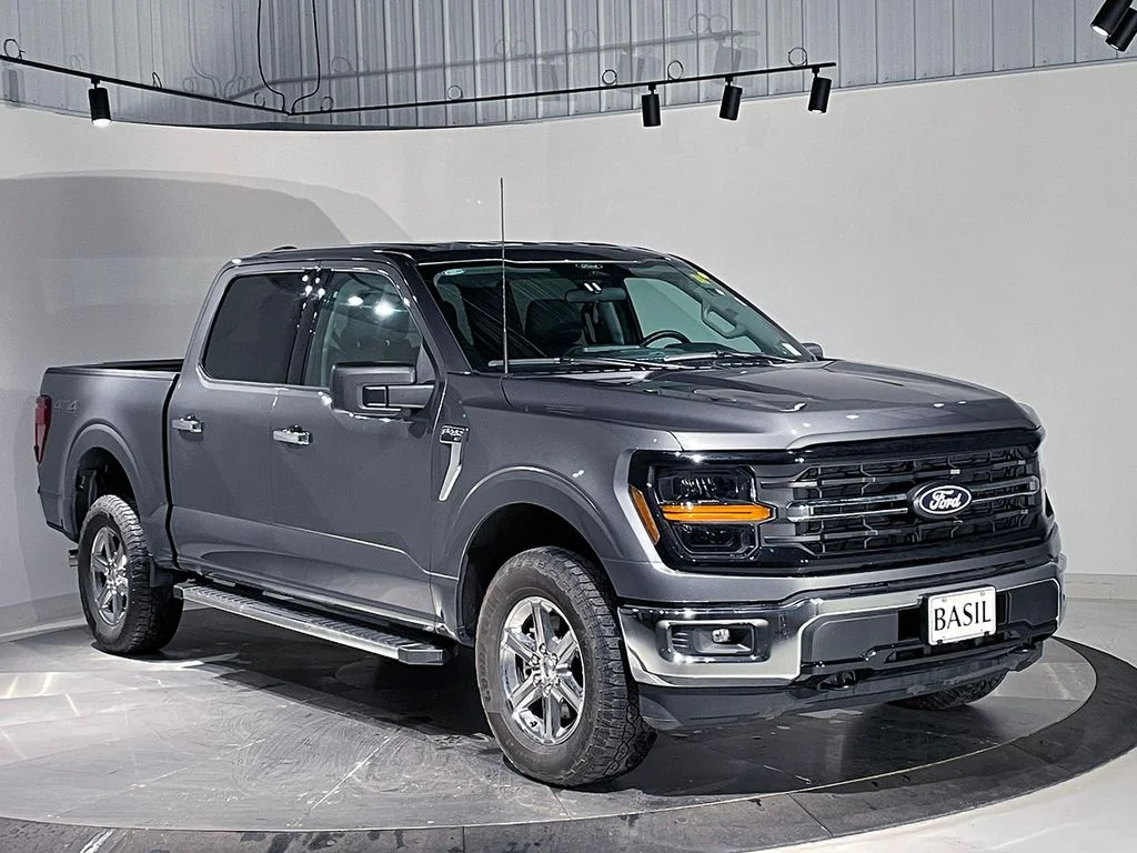 Used 2025 Gray Ford XLT image 33