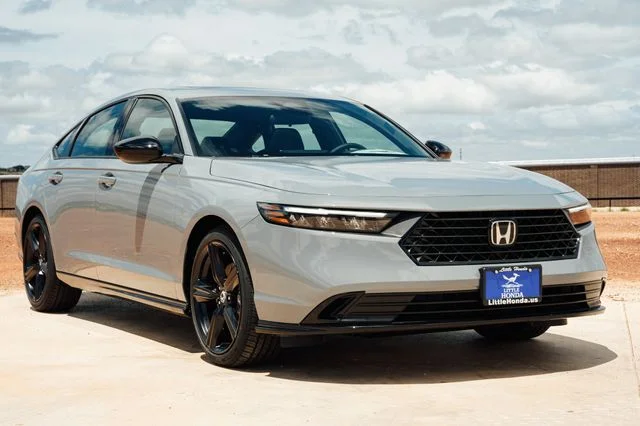 New 2026 Urban Gray Pearl Honda Sport-L image 2