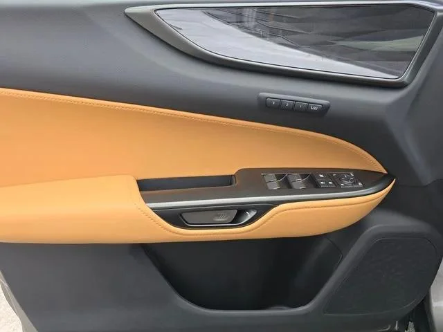 New 2026 Atomic Silver Lexus PREMIUM image 31