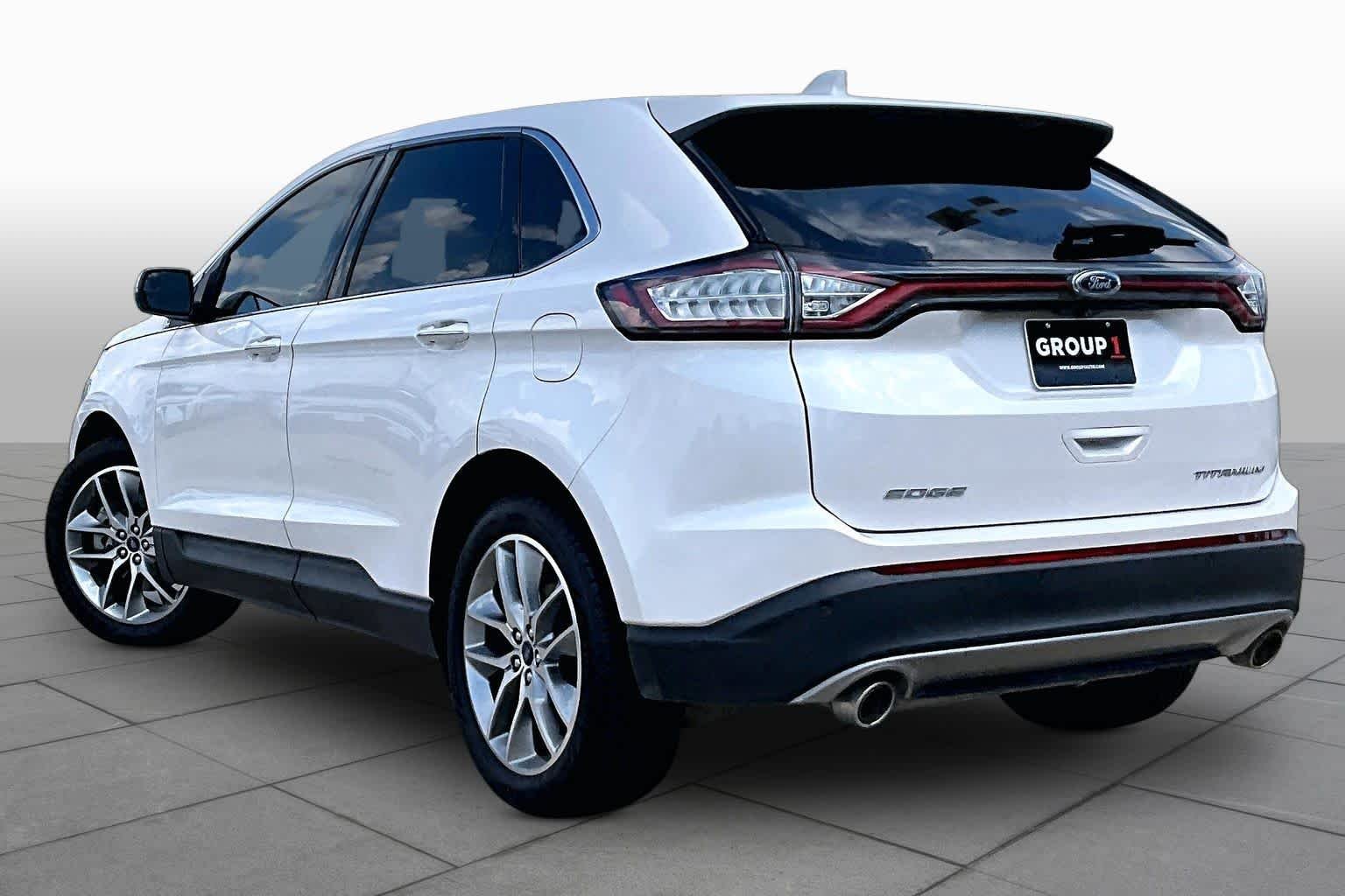 Used 2018 White Platinum Metallic Tri-Coat Ford Titanium image 12