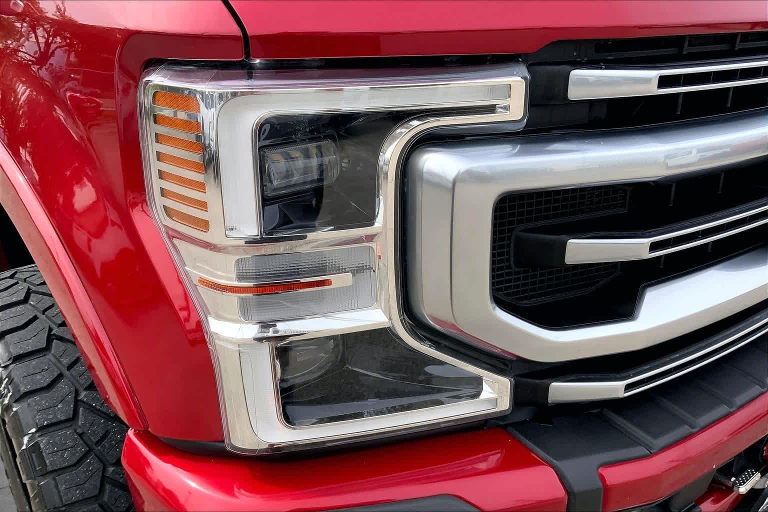 Used 2022 Rapid Red Metallic Tinted Clearcoat Ford F-250 Pickup Platinum image 28