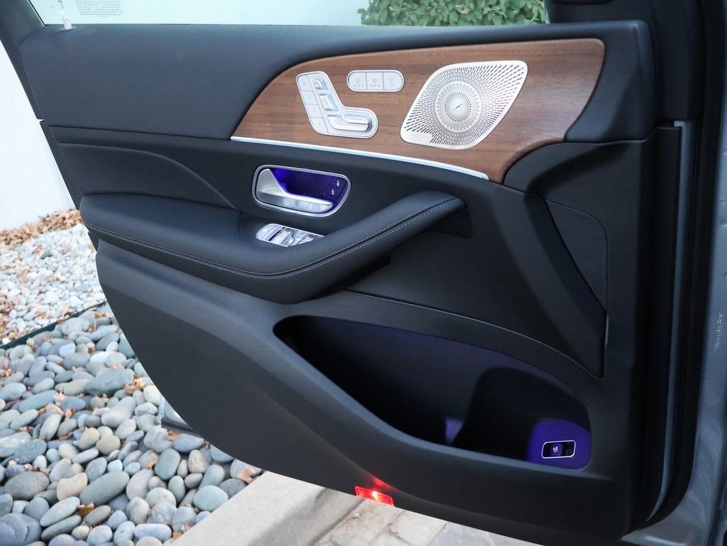 2025 Mercedes-Benz GLS Base - Photo 39