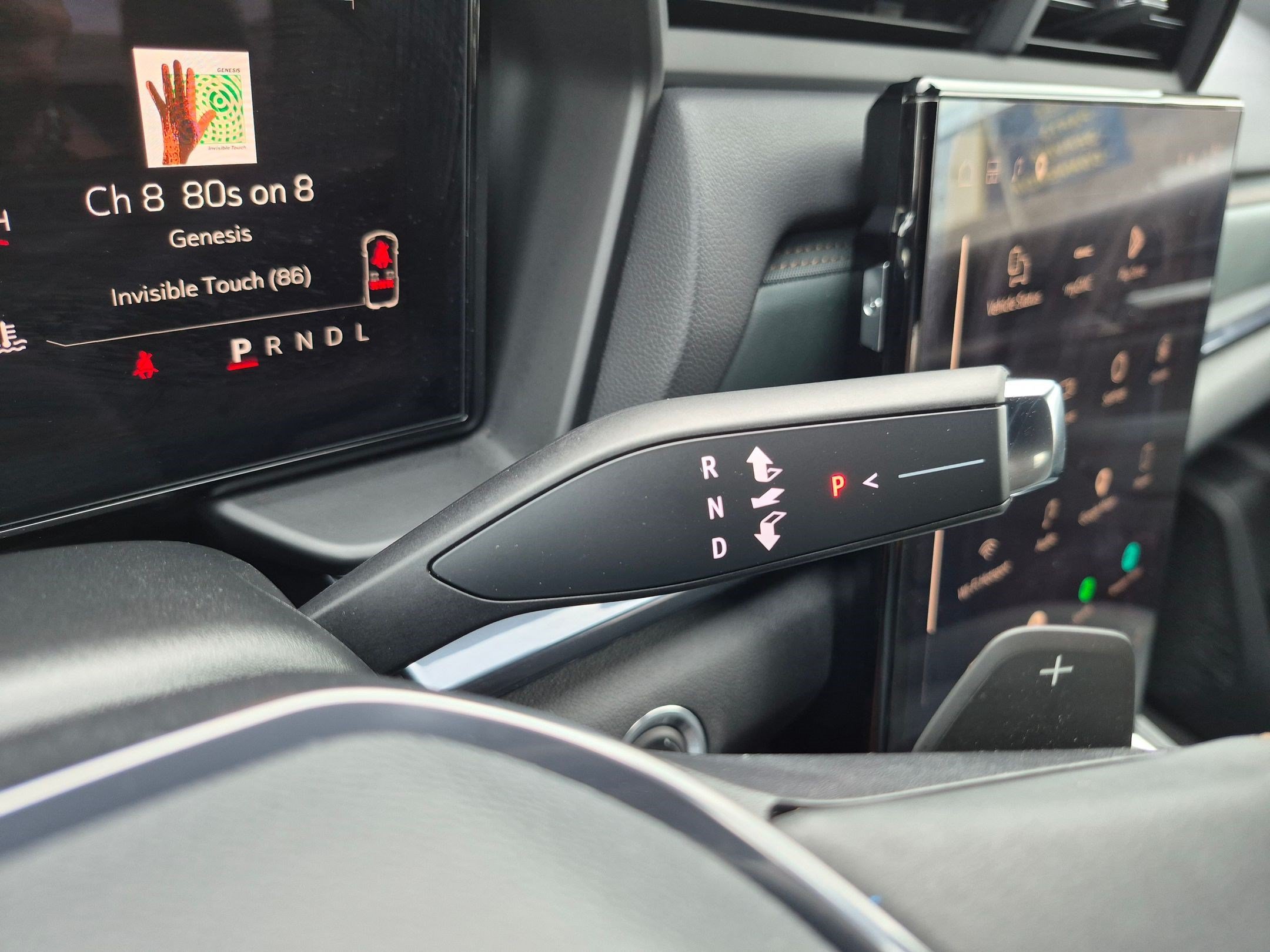 Used 2026 Riverstone Metallic GMC AWD AT4 image 25