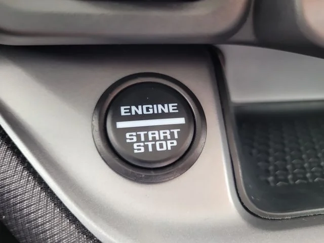 Used 2022 Blue Ford Outer Banks image 27