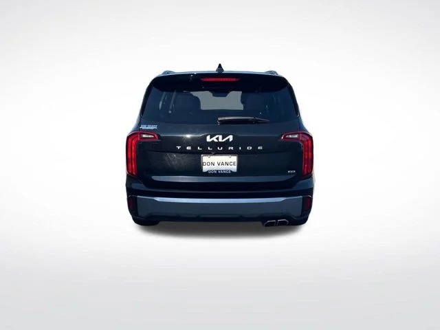 Used 2025 Black Kia S image 4