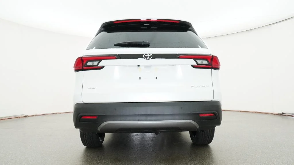 New 2026 Wind Chill Pearl Toyota Platinum image 10